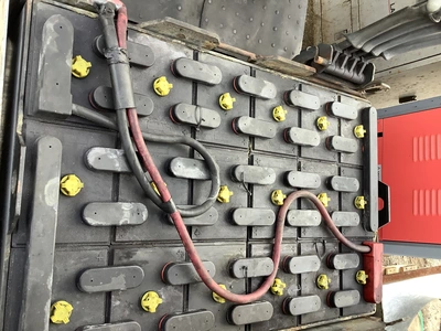 Used CROWN SC 4040-40TT190 4-Wheel Sit down Electric Counterbalance Forklifts Michigan US | Miedema Asset Management Group #1487802