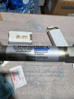 NEW OPEN BOX Ashcroft ASH-K1-7-M02-42-F2 Transducer STK L708CC