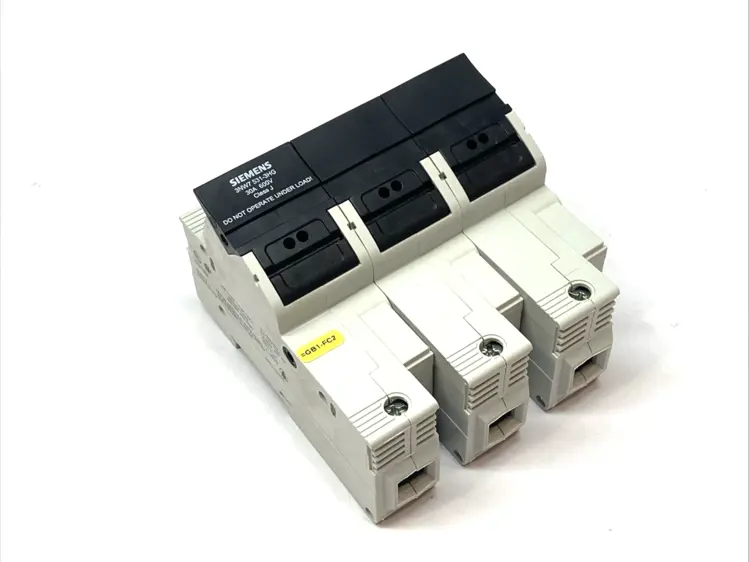 Used Siemens Fuse Holder Class J 30A 600V w/ 3x Bussman LPJ-4SP Fuses Fuse Accessories Michigan US | Maverick Industrial Sales #1389522