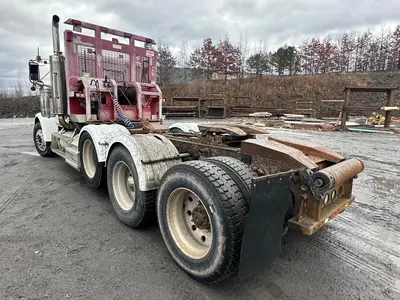 Used 2000 FREIGHTLINER CLASSIC FLD120 Conventional trucks Pennsylvania US | Proxy Equipment #1385355