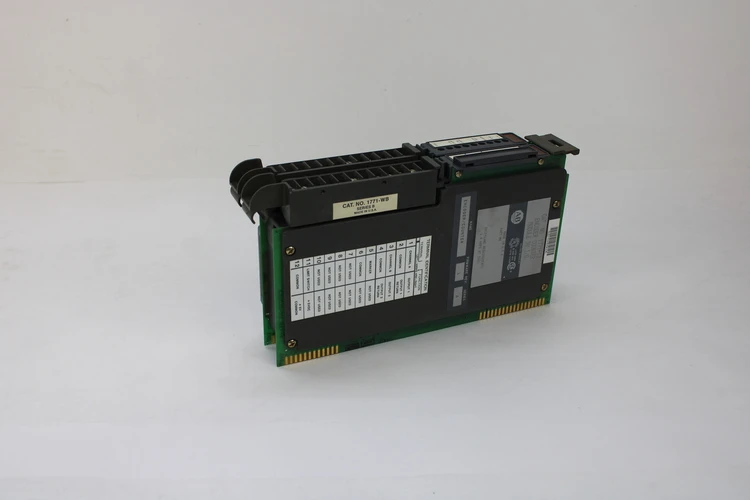 Used ALLEN BRADLEY 1771-IJ Programmable Logic Controllers | Industrial Parts R Us Inc. #359269