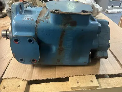 Used VICKERS 4520V-60A14-1BA20-283-B-90/0 Pumps | Surplus Asset Holdings #1206203