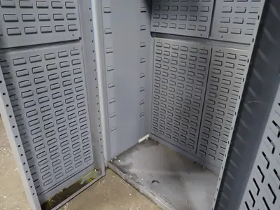 Hardware Cabinet
