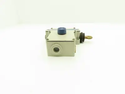 Telemecanique XY2-CEH7 Cable Right Pull Safety Stop Switch 240V 3A