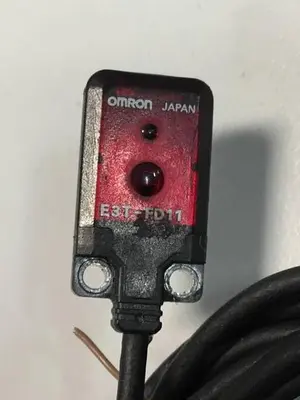 USED OMRON E3T-FD11