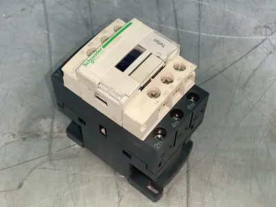 Used SCHNEIDER ELECTRIC LC1D09G7 PLC Contactors Ohio US | HGR 24 #1518471