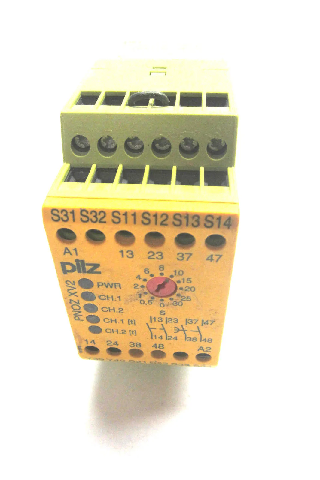 USED PILZ PNOZ-XV2-2S-2SZ SAFETY RELAY PNOZXV22S2SZ