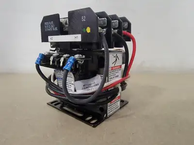 NEW SQUARE D LA9TFD32X