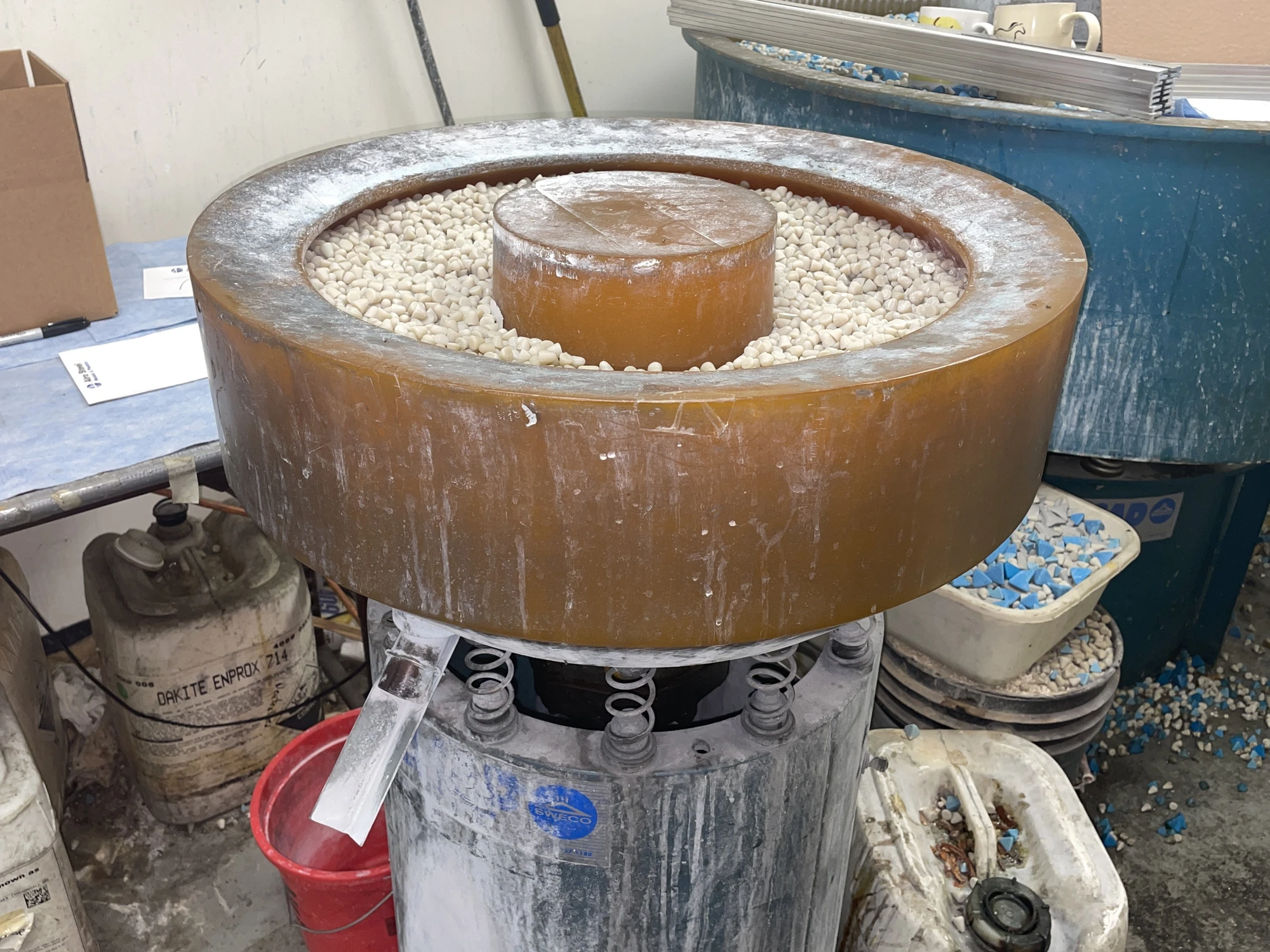 Used 1992 Sweco FM1.2C, 1992, 24" BOWL DIA., 1/3 H.P. MOTOR Vibratory Machines New Jersey US | Machinery Values #1460738
