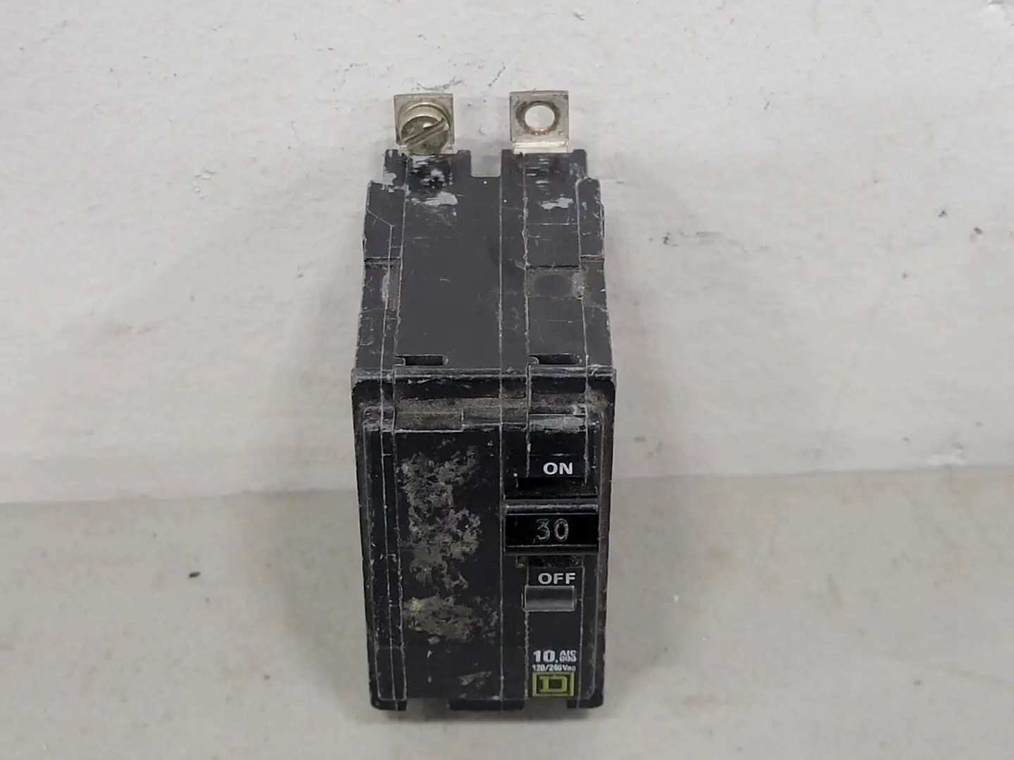USED SQUARE D QOB230