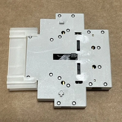 NEW Allen-Bradley 100-MCA02