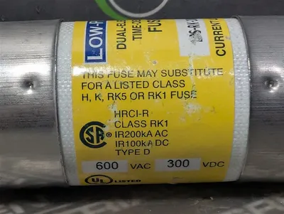Lot of 4 Bussmann LPS-RK-200SP Low-Peak Dual Element Time Delay Fuses 200A Used