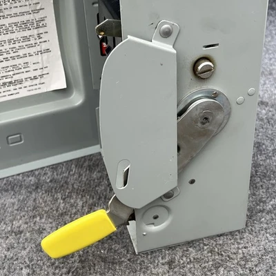 New | in-Stock Crouse-Hinds HH321N Disconnects California US | Davliegogo LLC #1706693