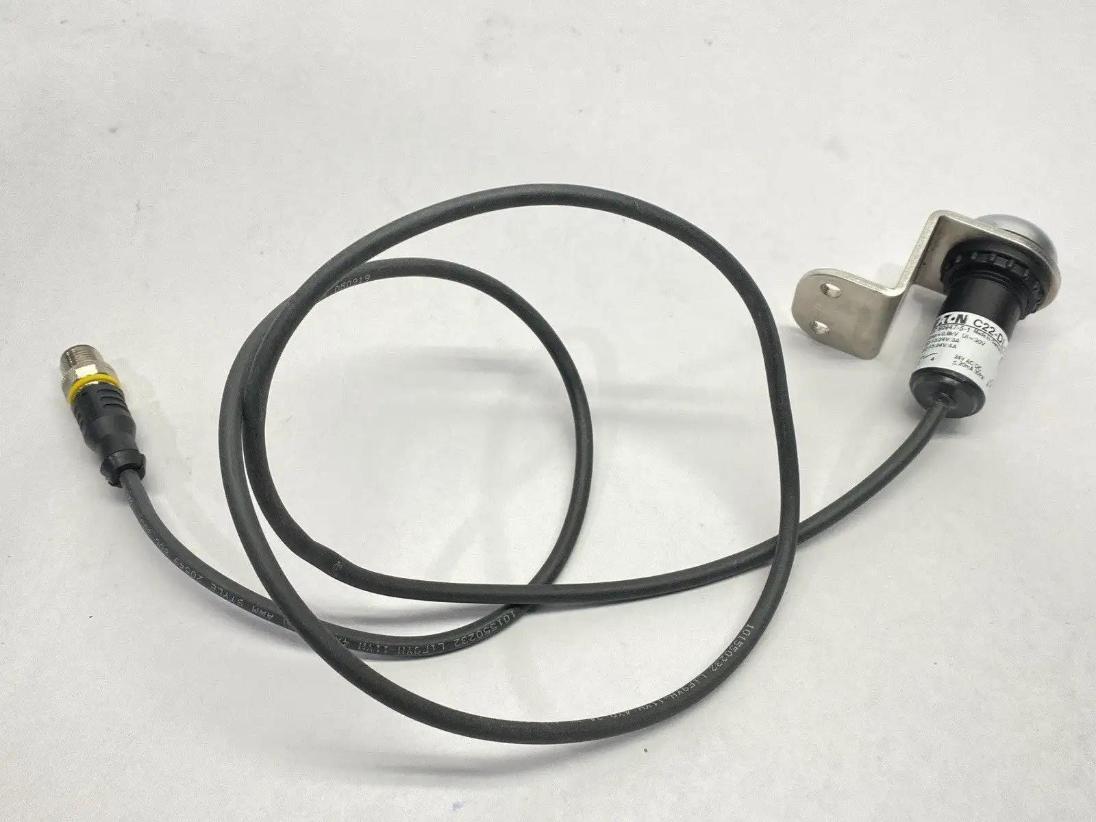 Used EATON COMPACT 22.5MM PUSHBUTTON BLUE MALE M12 4-PIN Relays & Switches | Maverick Industrial Sales #1100369