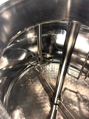 HOLLOWAY 225 Gallon Sanitary Double Motion Reactor REACTORS | EcReCon Inc (4)