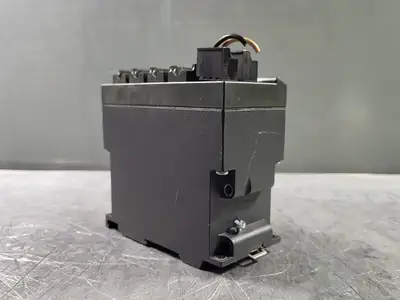 USED SIEMENS 6GK5208-0BA00-2AA3