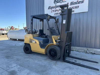 Used CAT P6000 Liquid Propane Forklifts Michigan US | KD Equipment Sales #1561779