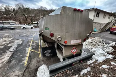Used 2004 KENWORTH T300 TANKER Tanker trucks Pennsylvania US | Proxy Equipment #1385316