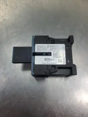 Siemens 3RT20152BB42 SIRIUS Contactor w/3RT29161BB00. 4C48