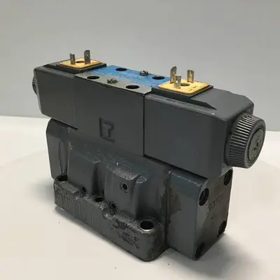 USED VICKERS DG4V-3-6C-M-U-HL7-60-B13