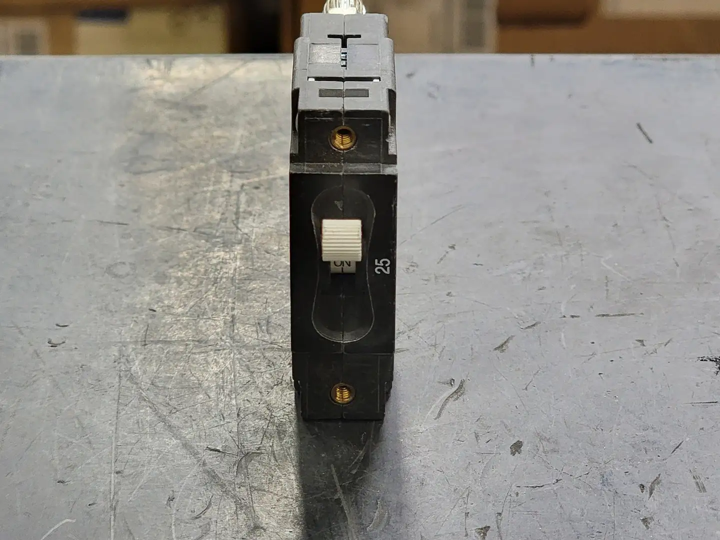 Used CARLING TECHNOLOGIES CA1-X0-25-183-A11-MG Switchgears British Columbia CA | Lenmark #241498