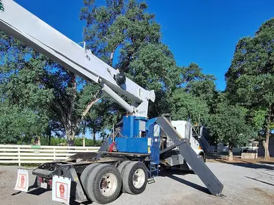 USED 2013 KENWORTH T800