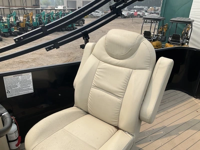 Used 2018 SYLVAN MIRAGE 8522 CRUISE LZ Boats (Misc) Michigan US | Miedema Asset Management Group #1304658