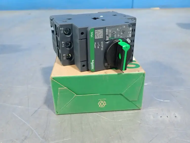 Used SCHNEIDER ELECTRIC GV2P32 Circuit Breakers Ohio US | HGR 24 #1006455