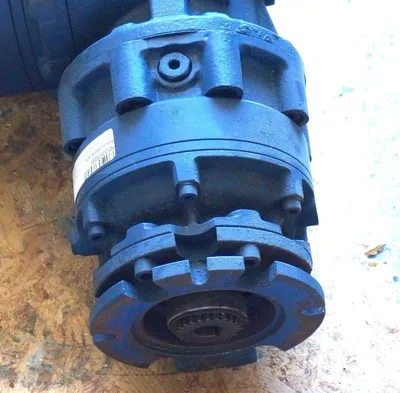 NEW BREVINI POWER TRANSMISSION EC3-045-010/MR1 SPEED REDUCER EC3045010MR1