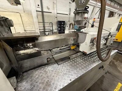 2004 TOSHIBA ISG250N-V21-10B Horizontal Plastic Injection Molding Machines | JYC MACHINERY (6)