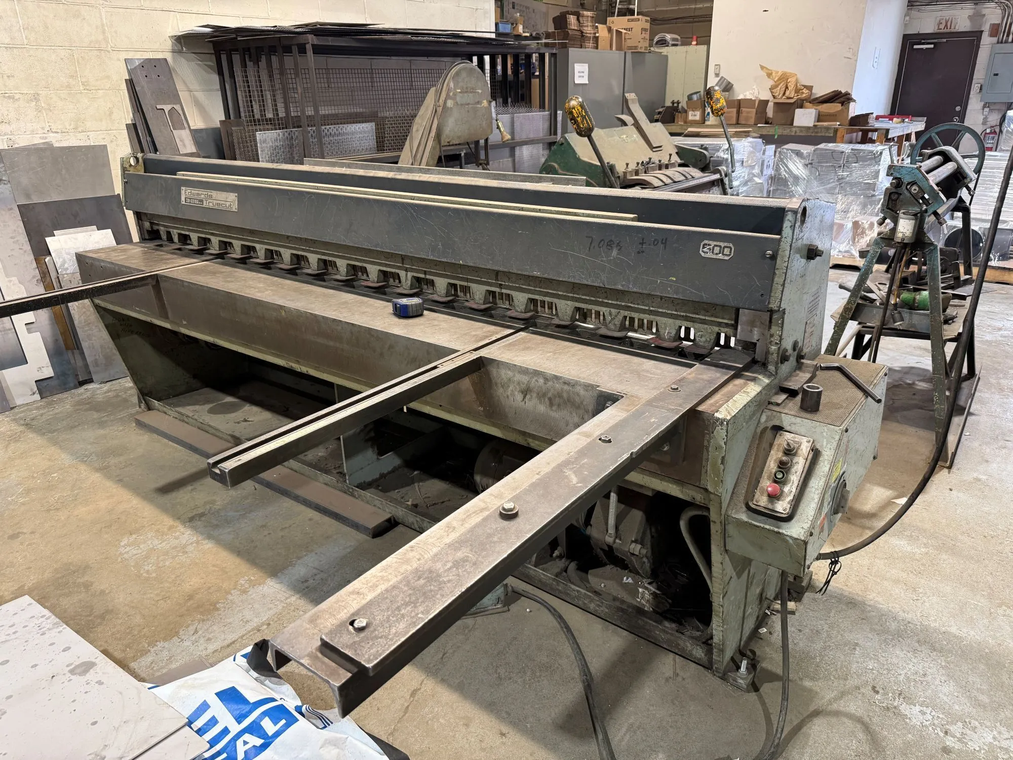 USED EDWARDS 600 3.25/2500/DD