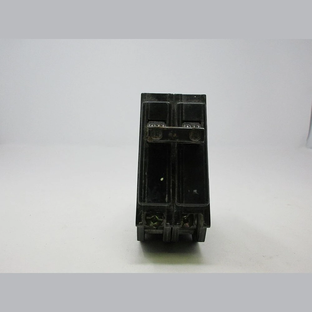COMMANDER 15 AMP 2 POLE BOLT ON BREAKER