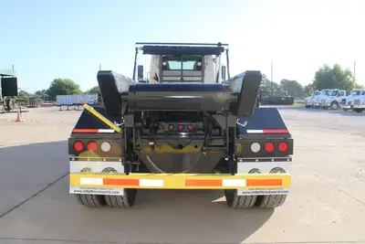 New | in-Stock 2026 INTERNATIONAL HX Conventional trucks Texas US | Roll Off Truck World #1539741