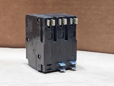 USED SQUARE D QO340