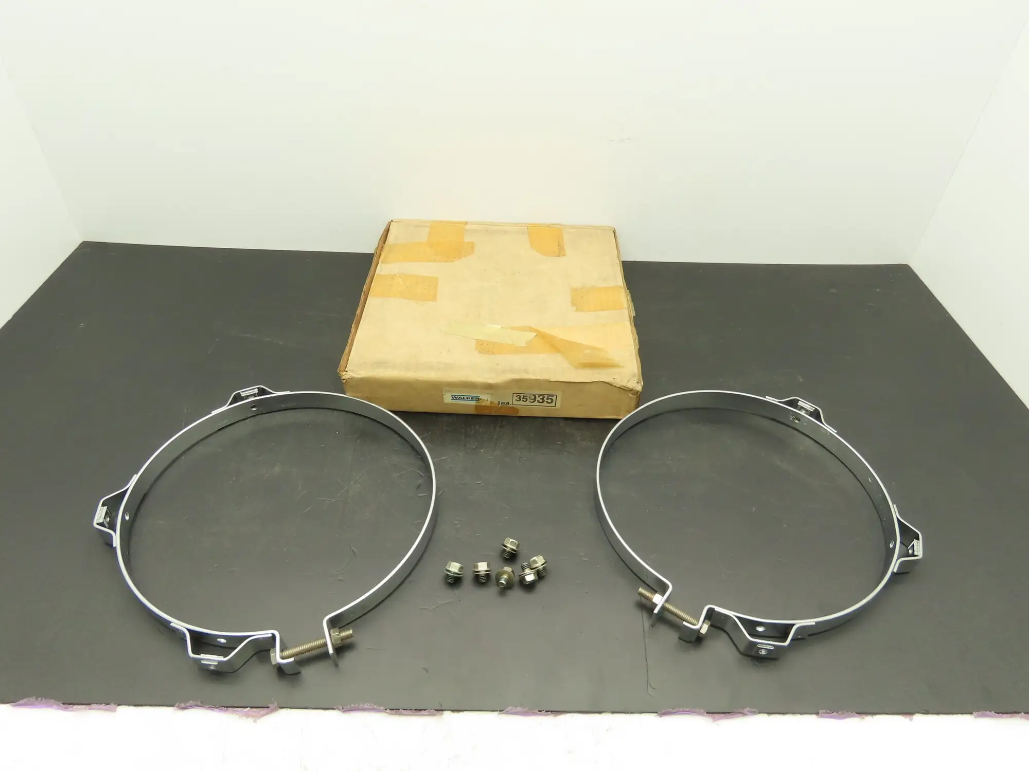 Walker 35935 Guard Exhaust Clamp 254mm ID/ 9-7/8" ID Chromed Set of 2 Clamps