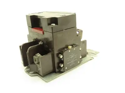 Cutler Hammer A10FN0 Size 4 Motor Starter Contactor 100Hp 600V 3PH 120V Coil