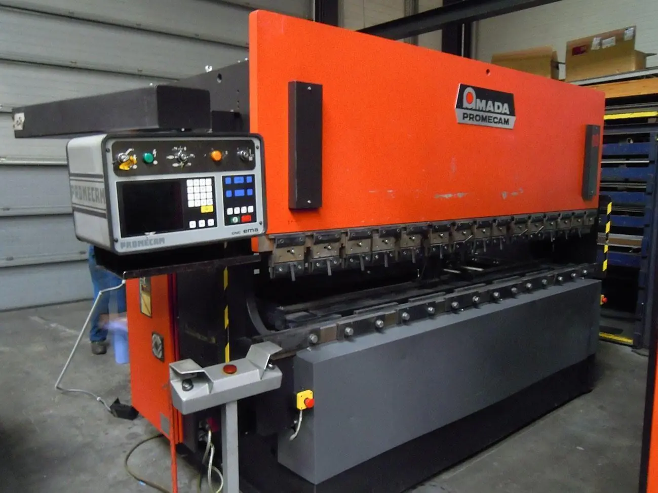 USED AMADA PROMECAM ITPS 100 TON X 3100 MM CNC