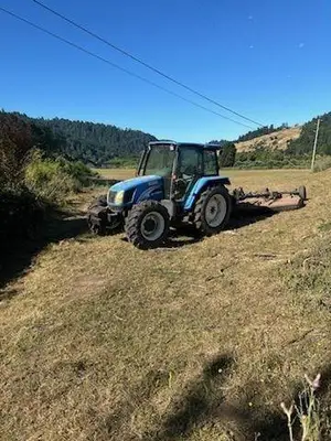 USED 2005 NEW HOLLAND TL100A
