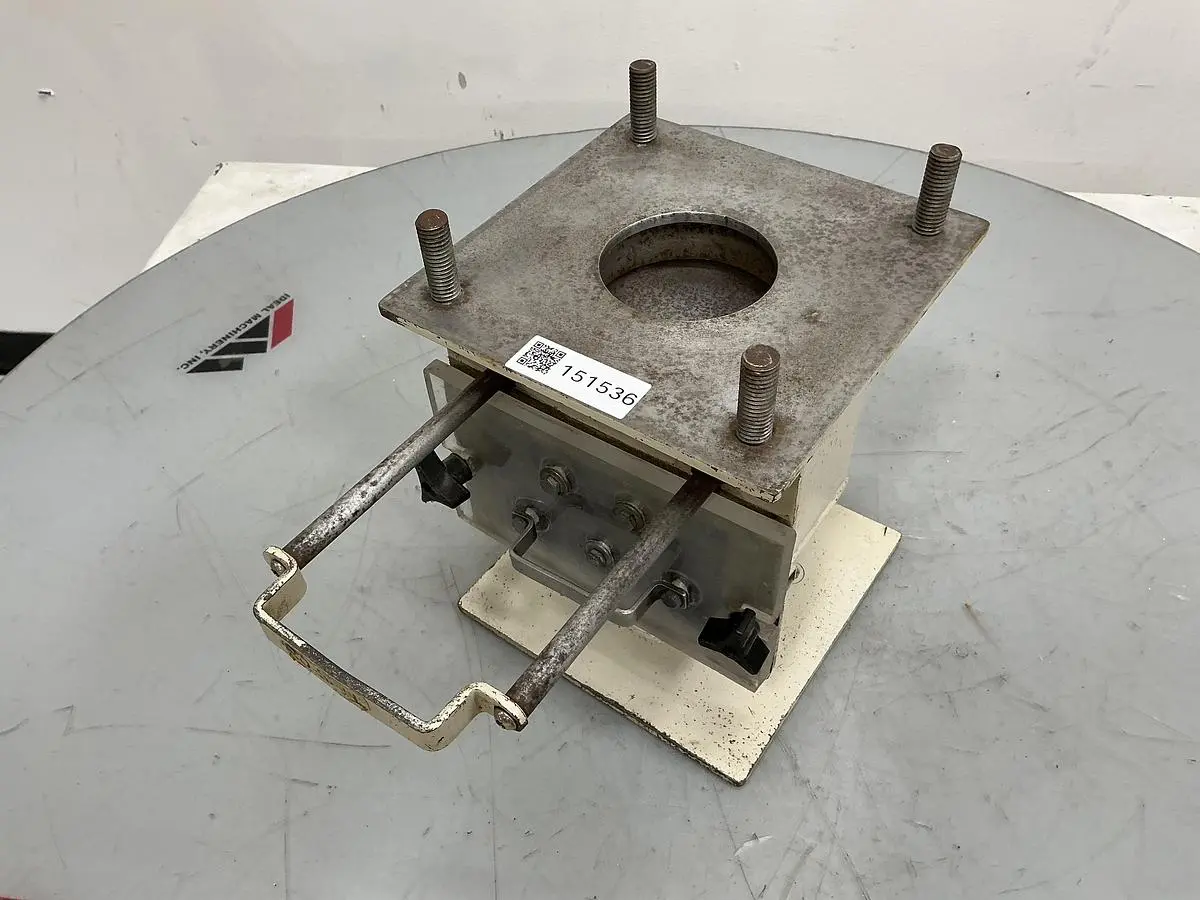 USED METAL FABRICATOR NO MODEL NUMBER / NO TAG