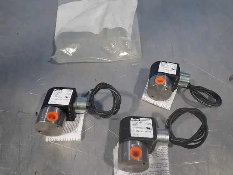 New | in-Stock PARKER 71215SN2MVOC Solenoid Valves Ohio US | HGR 24 #872920