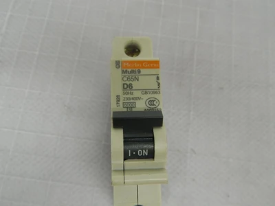 Used MERLIN GERIN _UNKNOWN_ Circuit Breakers Texas US | OCO Industrial #1676665