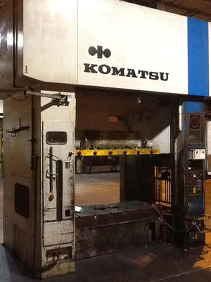 USED 1986 KOMATSU E2T-200N