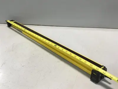 USED BANNER ENGINEERING SLSCR30-750Q8