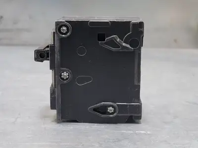 Used SIEMENS Q220 Switchgears British Columbia CA | Lenmark #243538