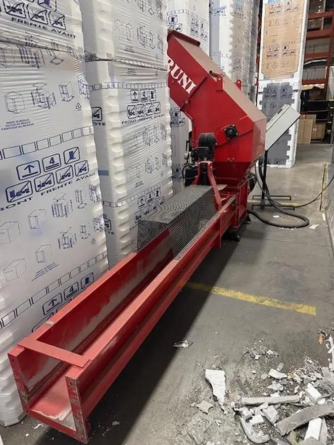 USED RUNI SK240