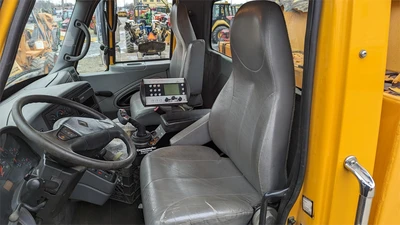 USED 2005 INTERNATIONAL WORKSTAR 7400