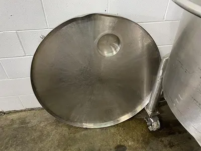 SS Lidded Cone-Bottom Tank