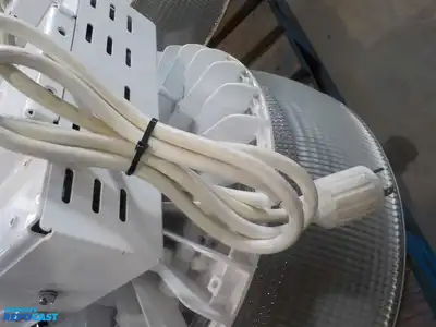 LOT OF (8) INDUSTRIAL LED LUMINAIRE WAREHOUSE LIGHTING, MOTION DETECTORS, SUPPORT HOOK, POWERCORD, R...