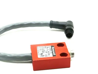 NEW HONEYWELL 924CE1-T9 LIMIT SWITCH 70726-90 924CE1T9