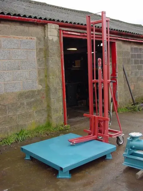 High Lift Mobile 280 Kilo Stirrer Crane